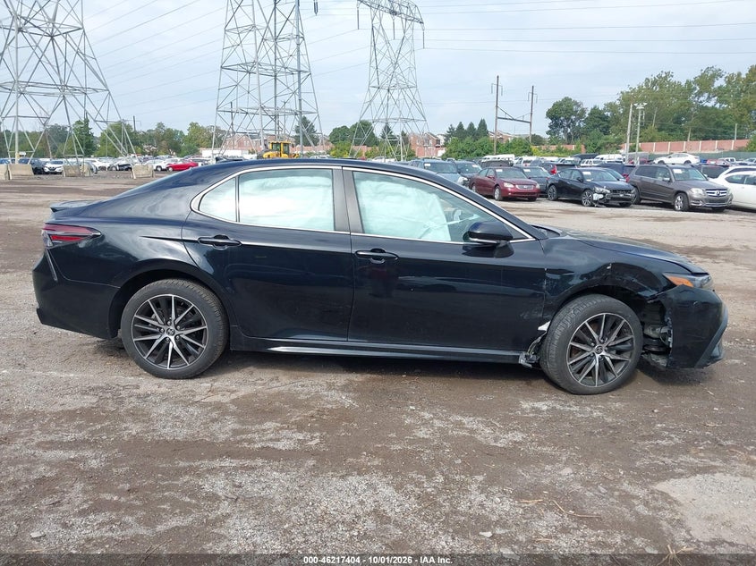 TOYOTA CAMRY - zdjęcie 14