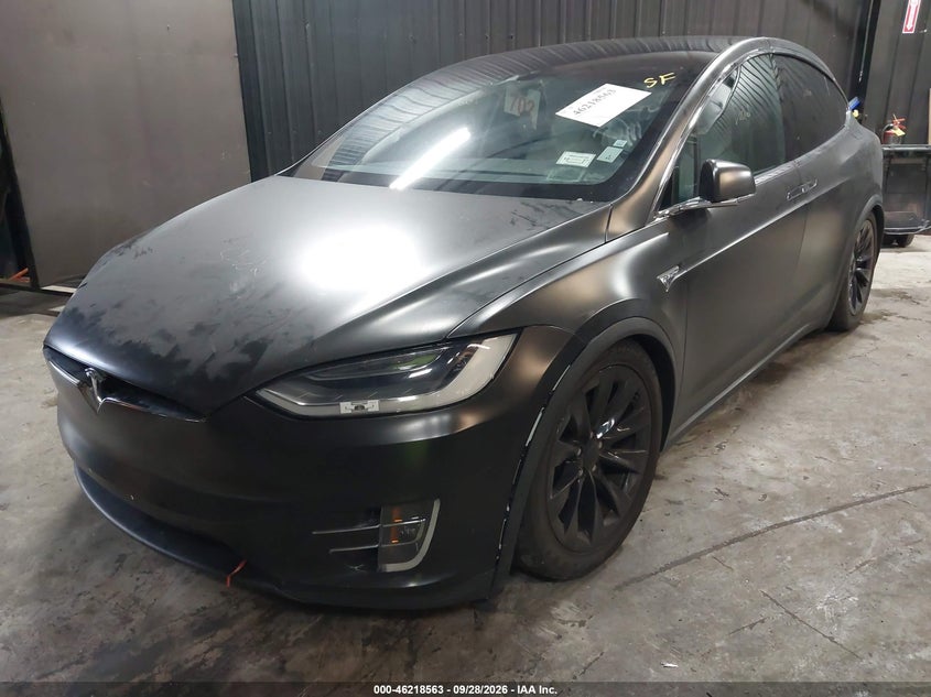 TESLA MODEL X - zdjęcie 2