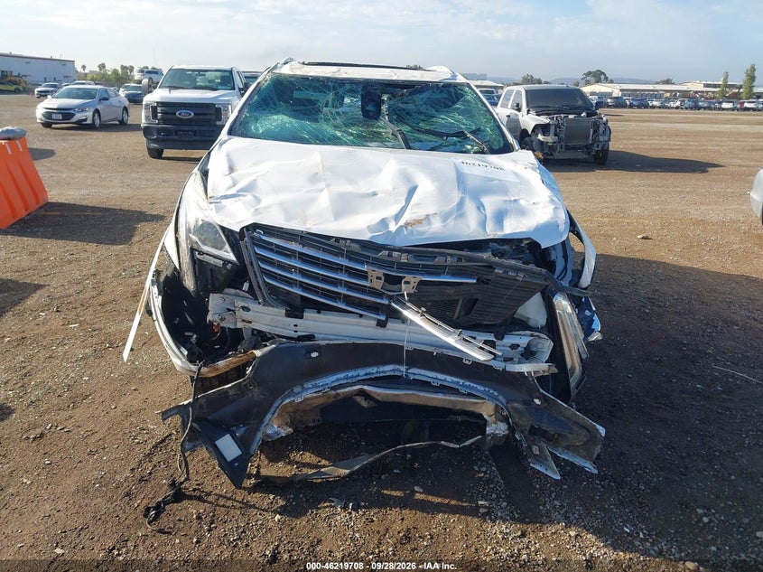 CADILLAC XT5 - zdjęcie 18