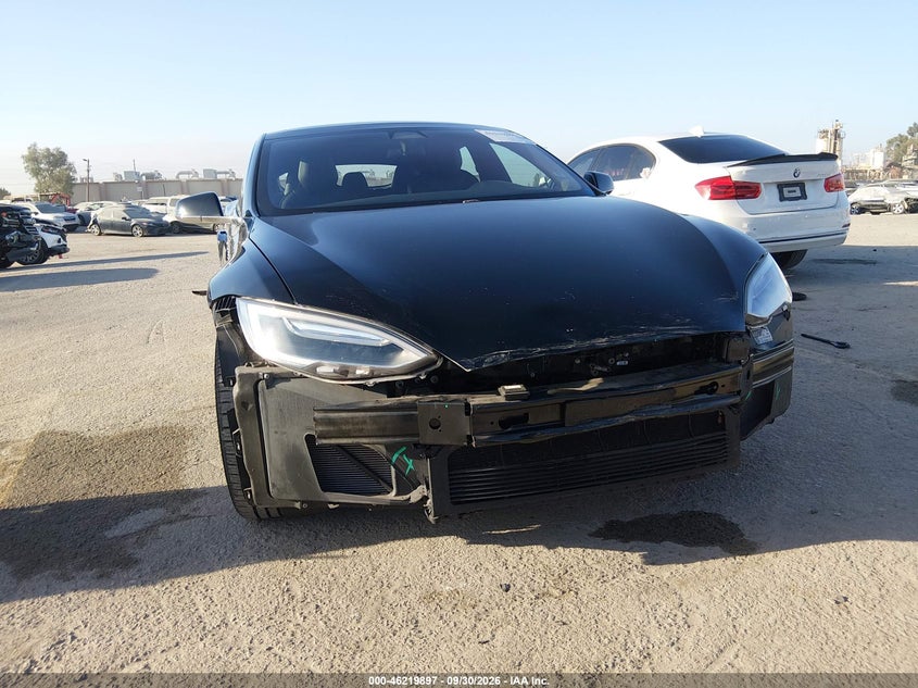 TESLA MODEL S - zdjęcie 6
