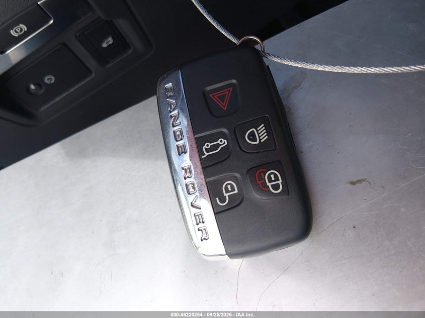 LAND ROVER RANGE ROVER VELAR - zdjęcie 11