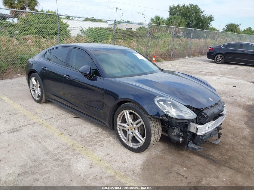 PORSCHE PANAMERA - zdjęcie 1