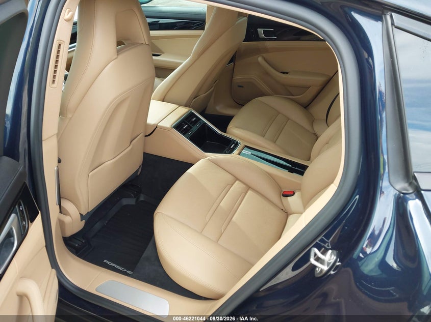 PORSCHE PANAMERA - zdjęcie 8