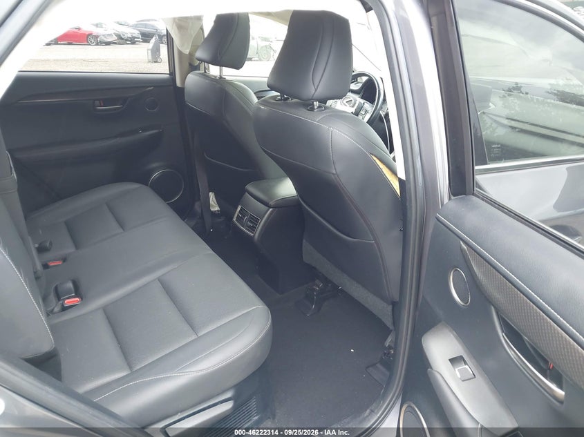 LEXUS NX 300 - zdjęcie 8
