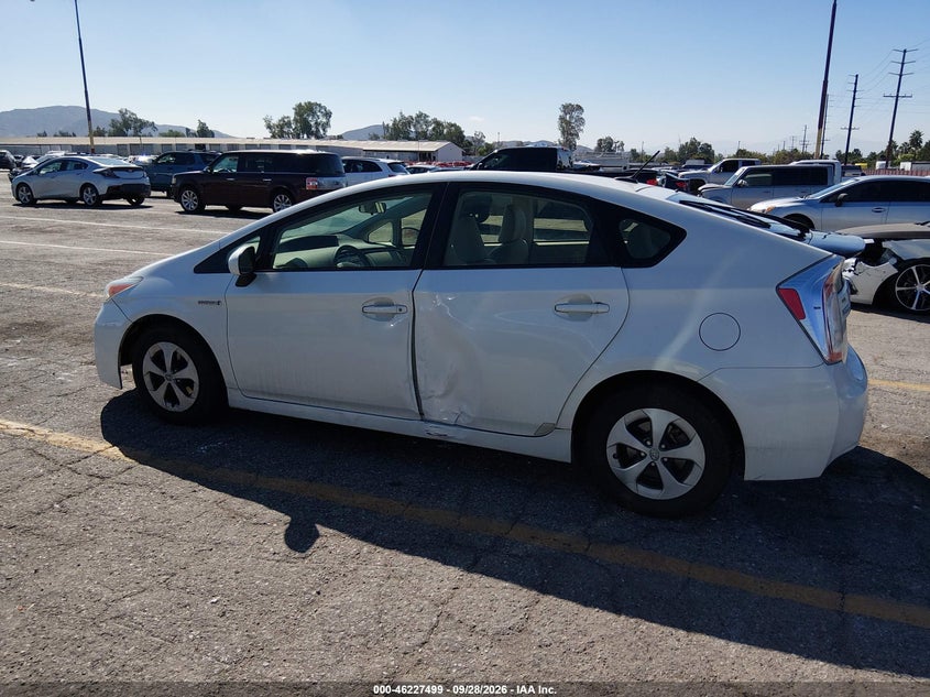 TOYOTA PRIUS - zdjęcie 14