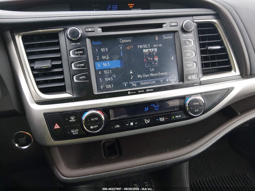 TOYOTA HIGHLANDER - zdjęcie 19