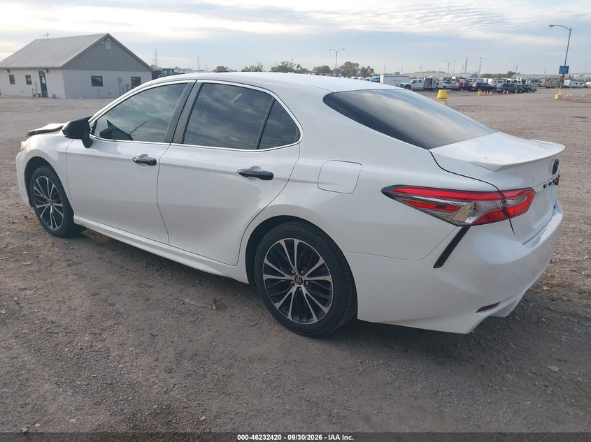 TOYOTA CAMRY - zdjęcie 3