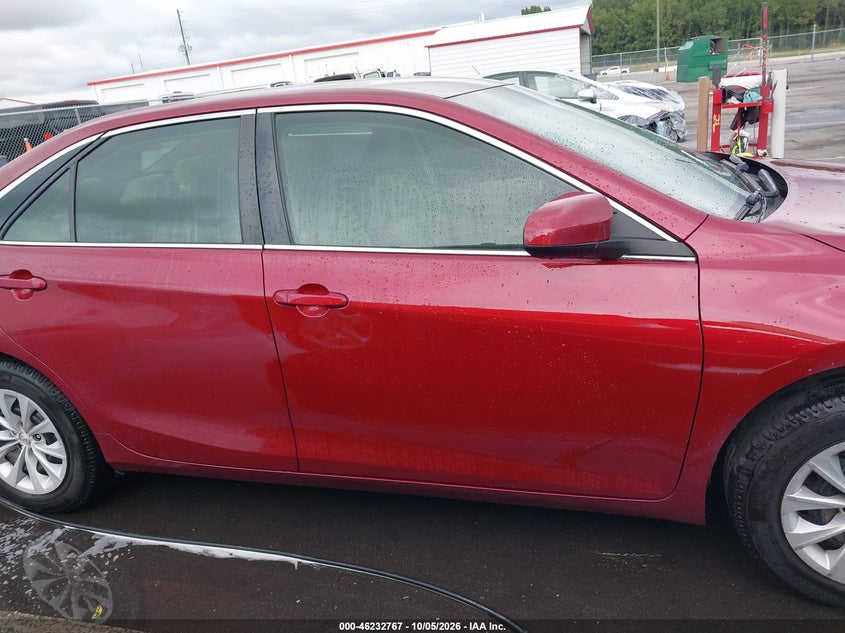 TOYOTA CAMRY - zdjęcie 14