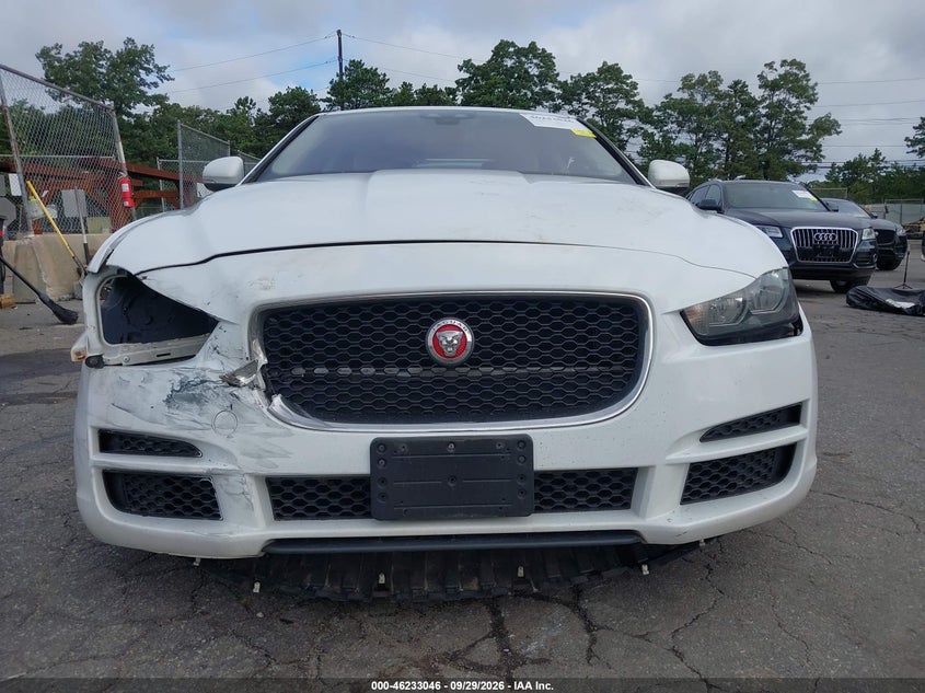 JAGUAR XE - zdjęcie 13