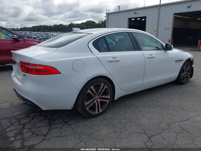 JAGUAR XE - zdjęcie 4
