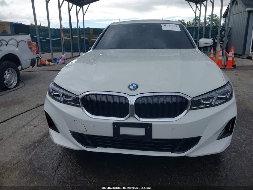 BMW 330I - zdjęcie 12