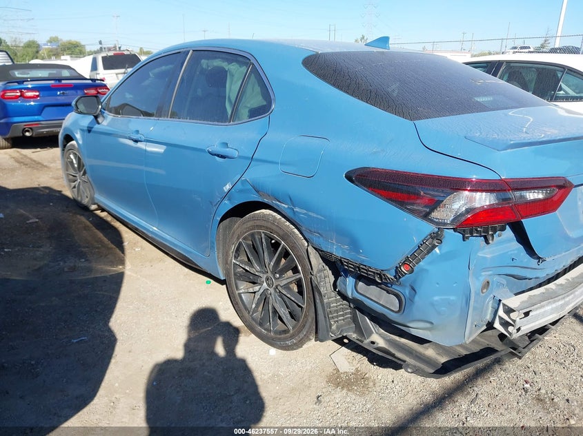 TOYOTA CAMRY - zdjęcie 3