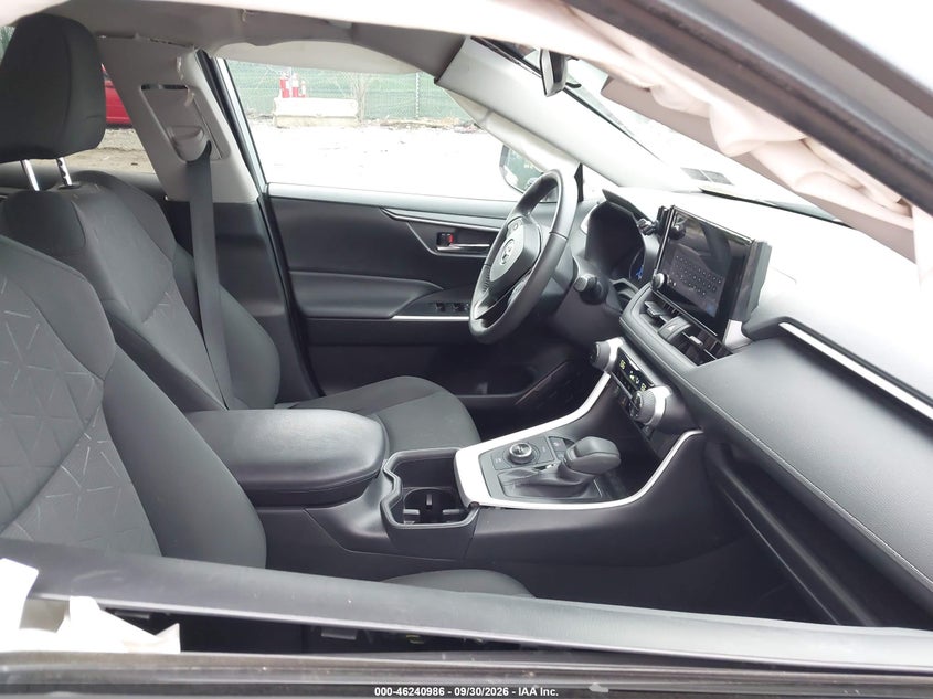 TOYOTA RAV4 HYBRID - zdjęcie 5