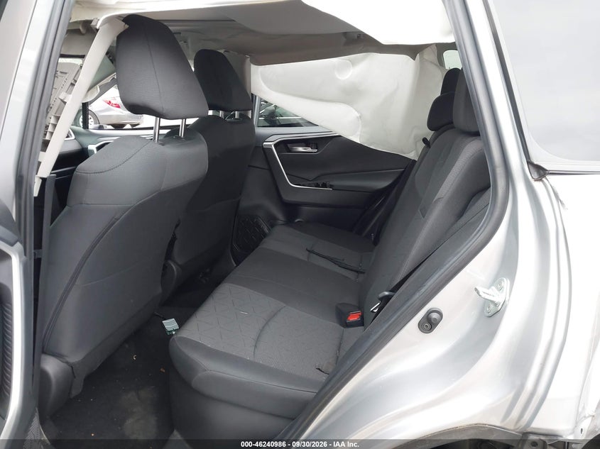 TOYOTA RAV4 HYBRID - zdjęcie 8