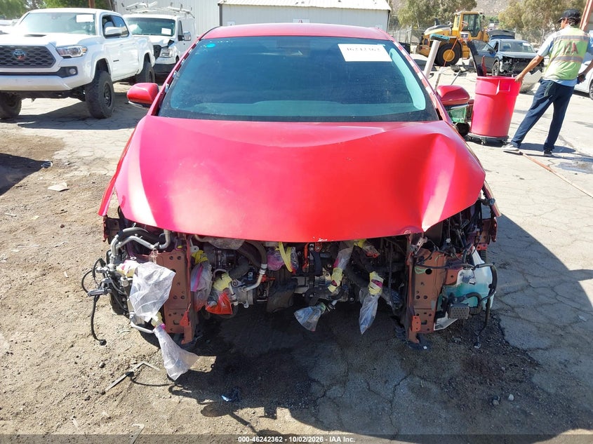 TOYOTA PRIUS PRIME - zdjęcie 13