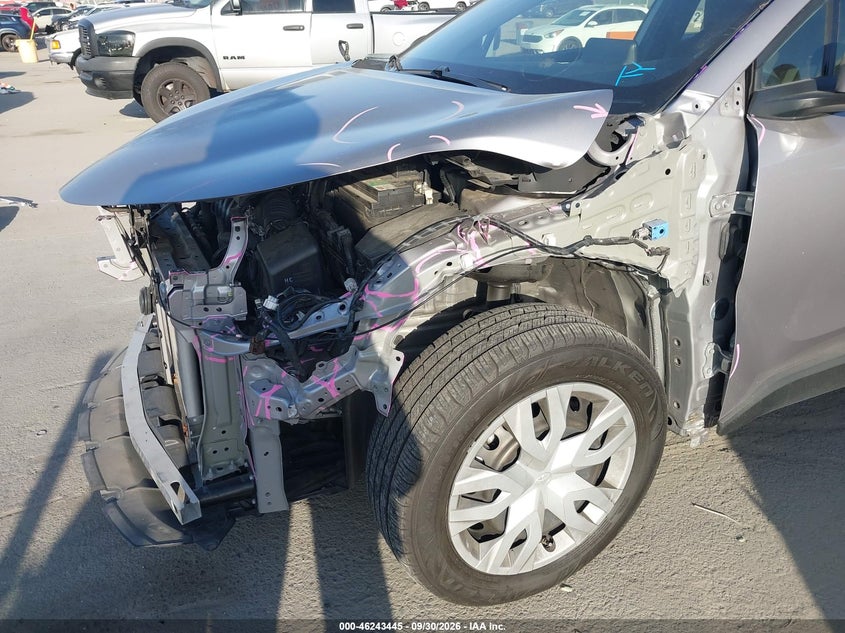 TOYOTA C-HR - zdjęcie 6