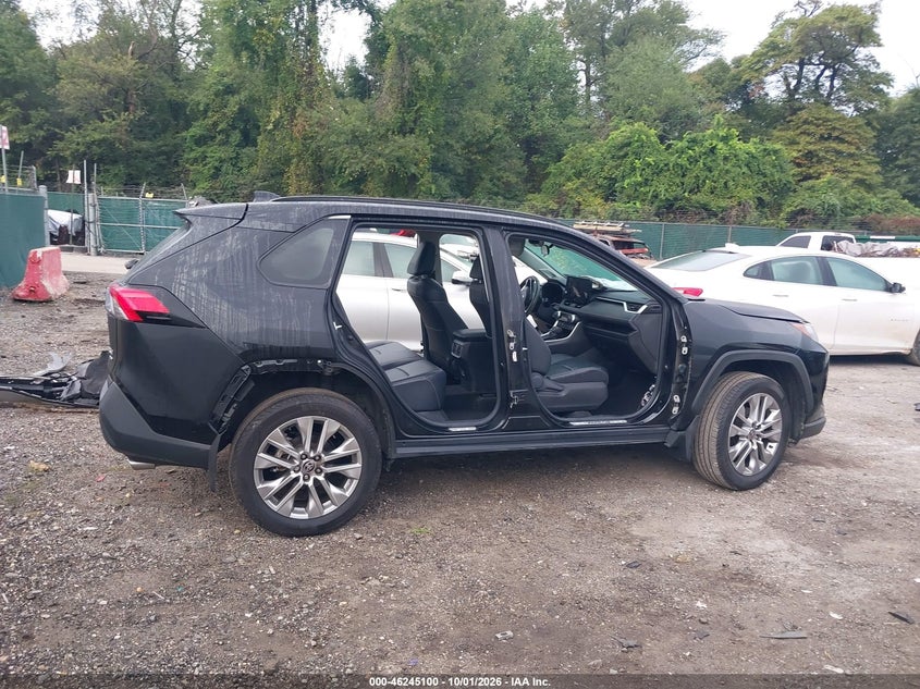 TOYOTA RAV4 - zdjęcie 13