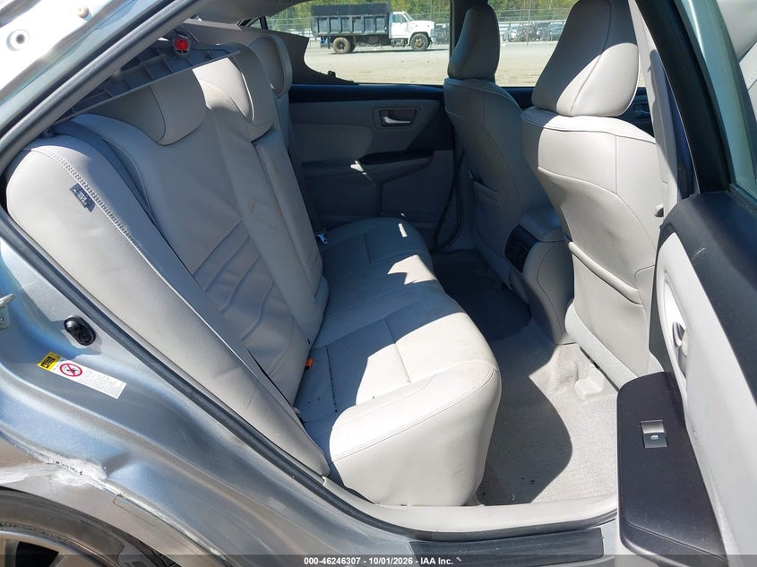 TOYOTA CAMRY - zdjęcie 8