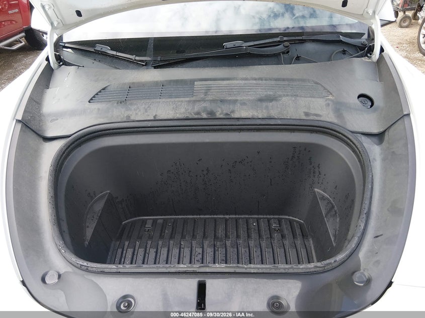 TESLA MODEL Y - zdjęcie 10