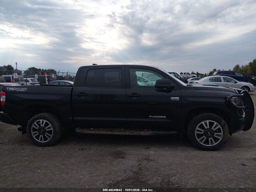 TOYOTA TUNDRA - zdjęcie 14
