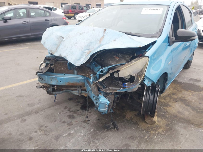 TOYOTA PRIUS C - zdjęcie 6