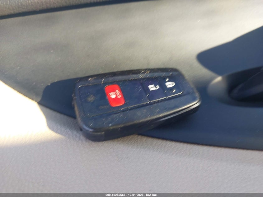 TOYOTA PRIUS - zdjęcie 11