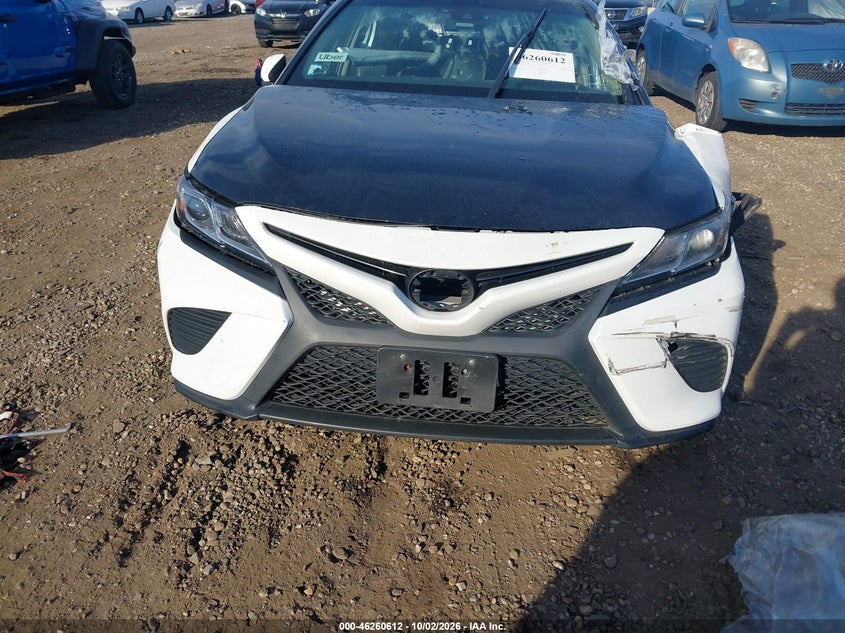 TOYOTA CAMRY - zdjęcie 11