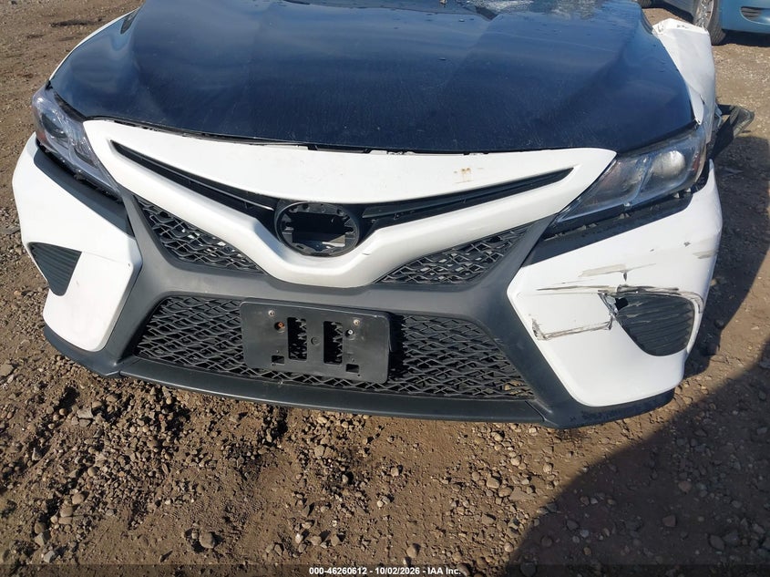 TOYOTA CAMRY - zdjęcie 17