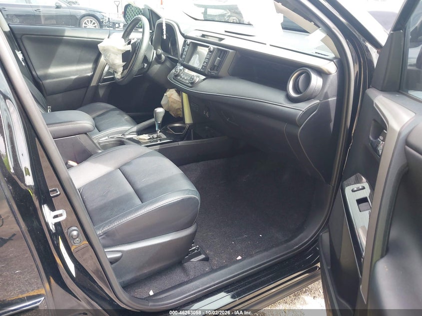 TOYOTA RAV4 - zdjęcie 5