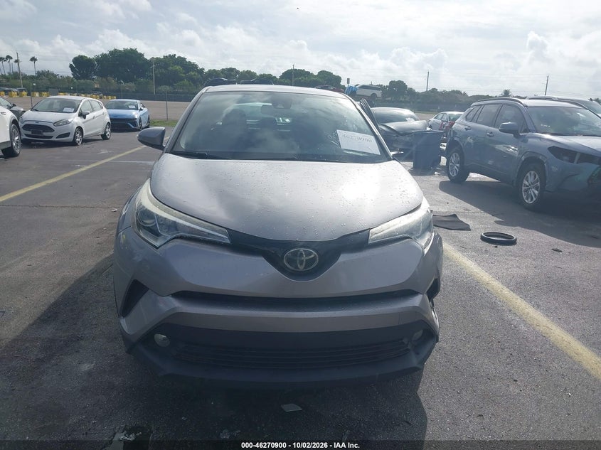 TOYOTA C-HR - zdjęcie 12