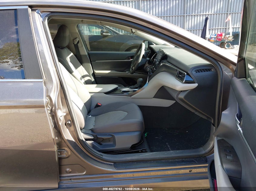 TOYOTA CAMRY - zdjęcie 5