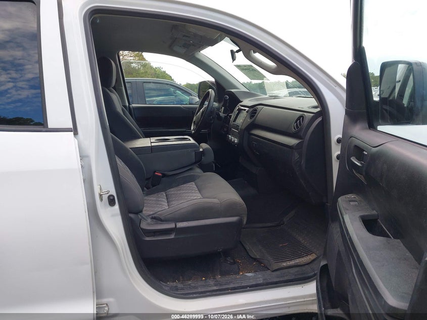 TOYOTA TUNDRA - zdjęcie 5