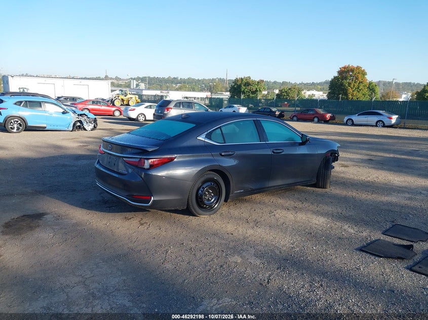 LEXUS ES 300H - zdjęcie 4