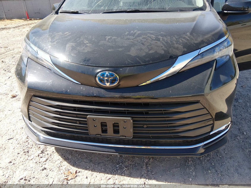 TOYOTA SIENNA - zdjęcie 6