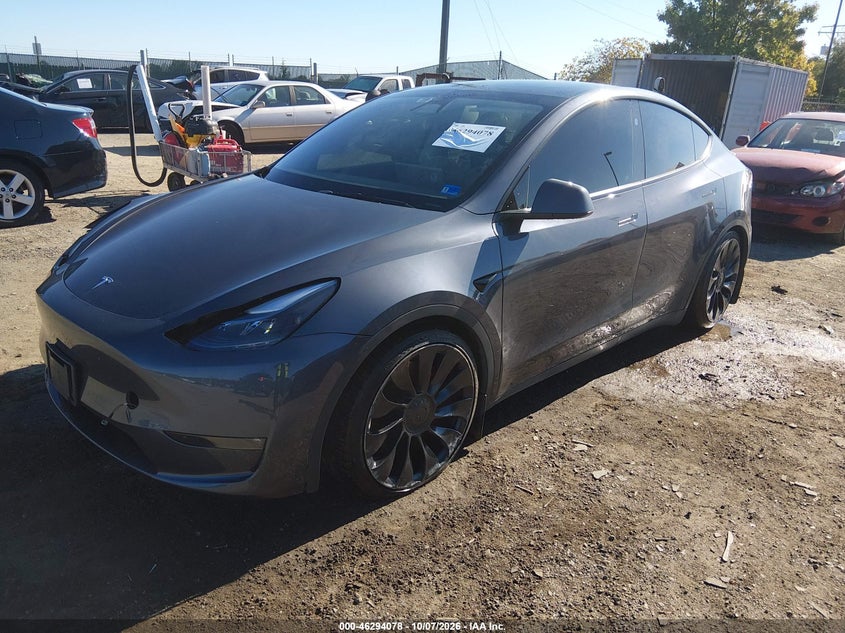 TESLA MODEL Y - zdjęcie 2