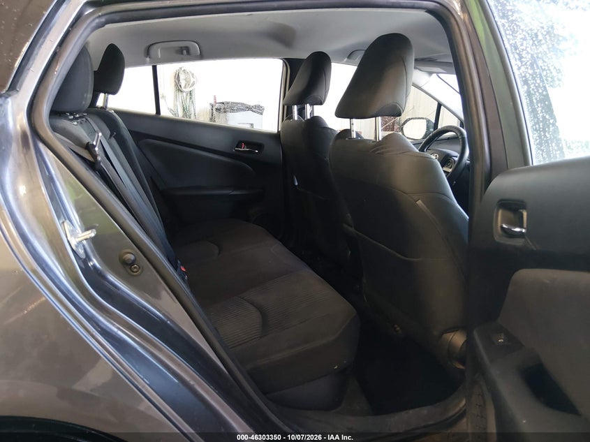 TOYOTA PRIUS - zdjęcie 8