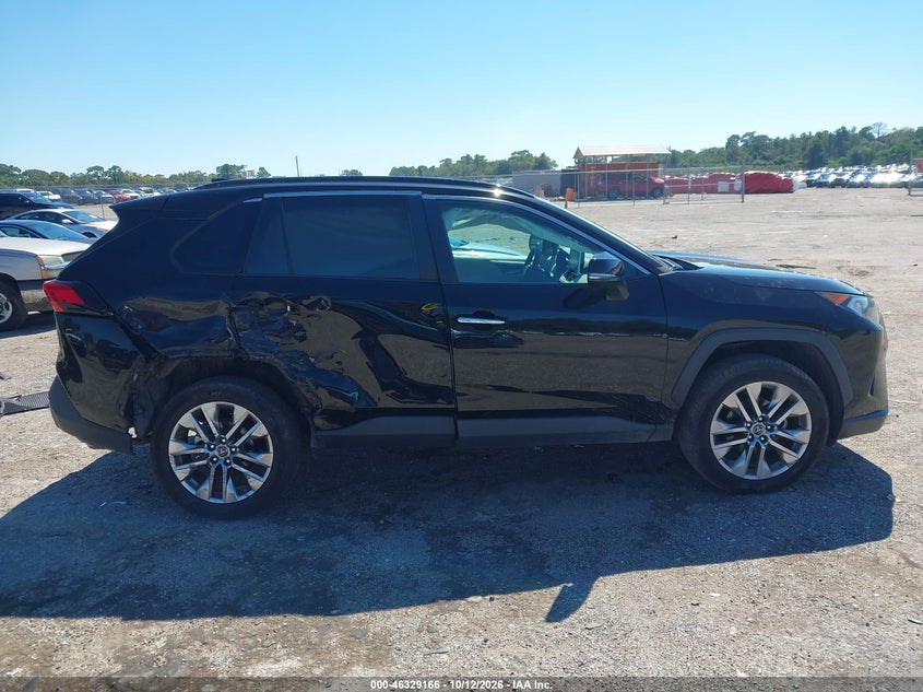 TOYOTA RAV4 - zdjęcie 13