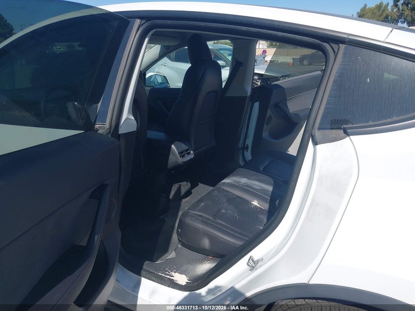 TESLA MODEL Y - zdjęcie 8