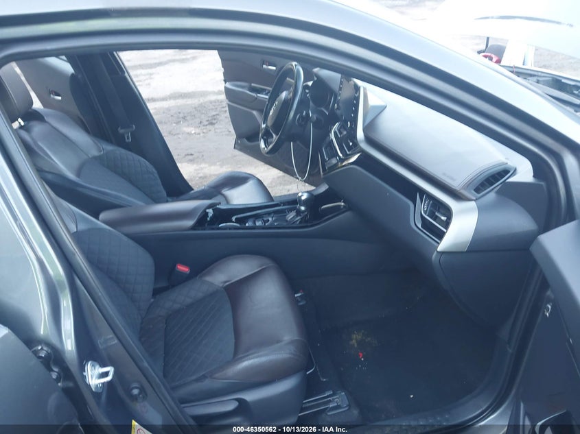TOYOTA C-HR - zdjęcie 5