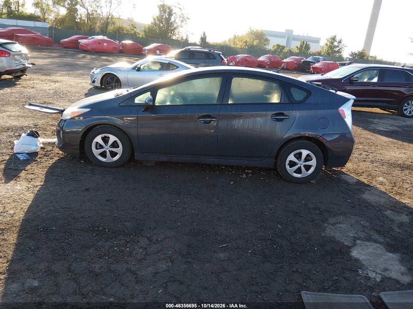 TOYOTA PRIUS - zdjęcie 14