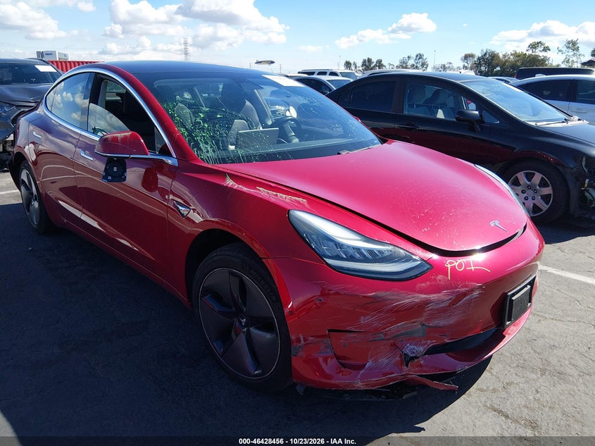 TESLA MODEL 3 - zdjęcie 1