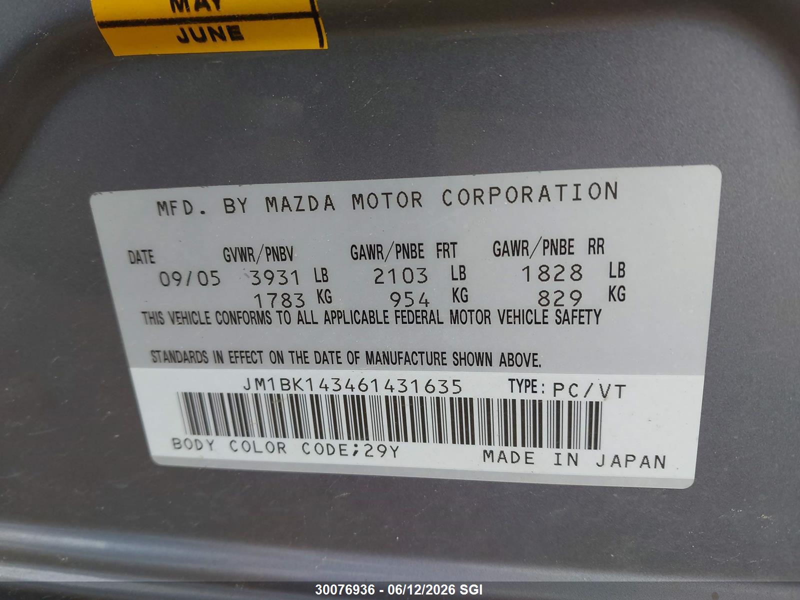 MAZDA 3 image 9