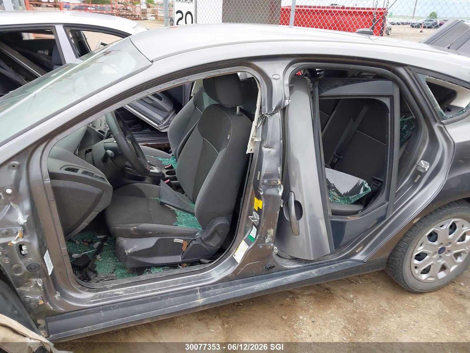 FORD FOCUS image 6