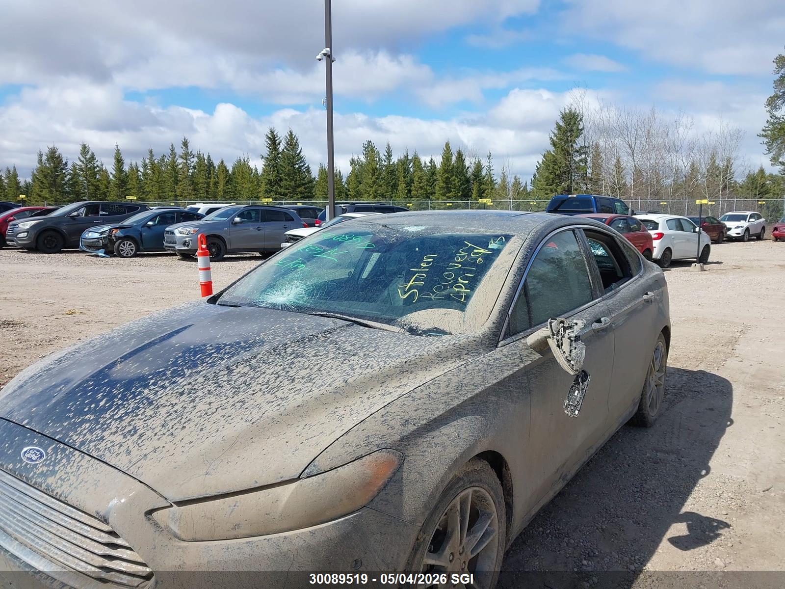 FORD FUSION image 6