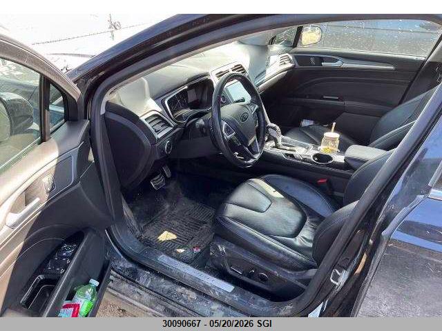 FORD FUSION image 8