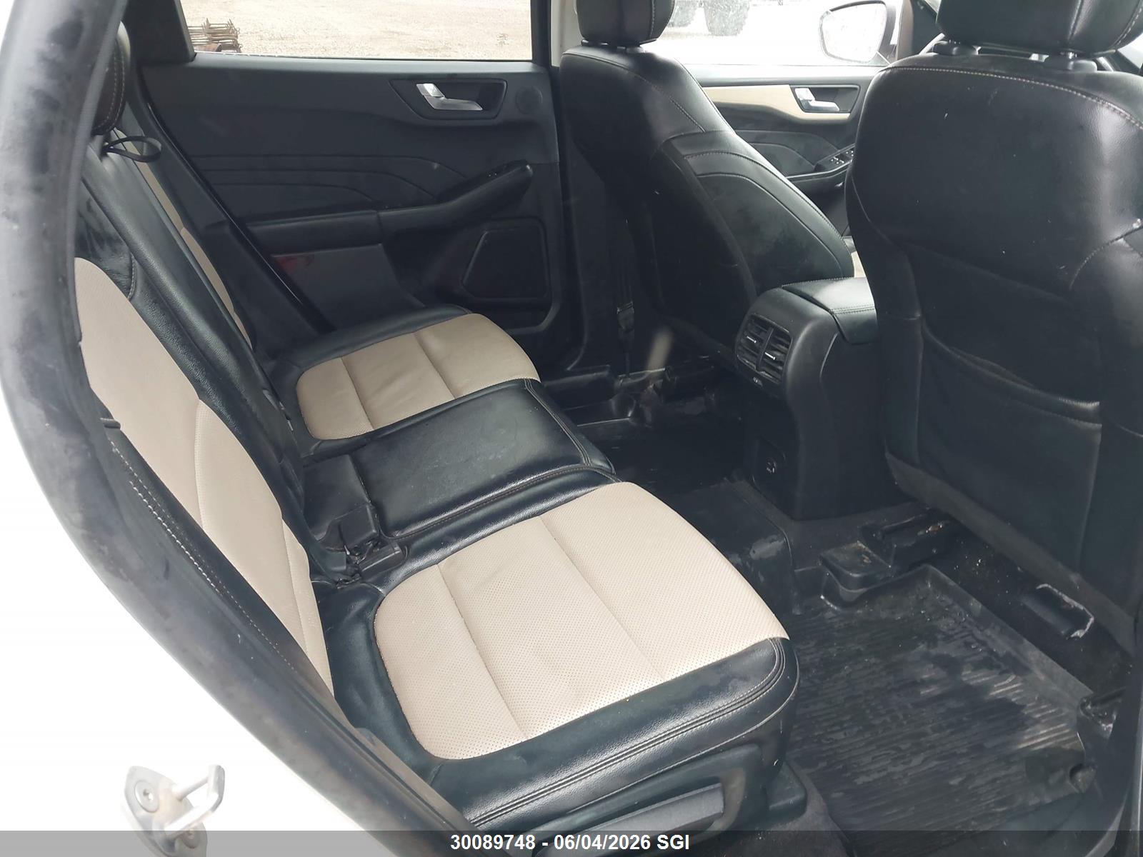 FORD ESCAPE image 8