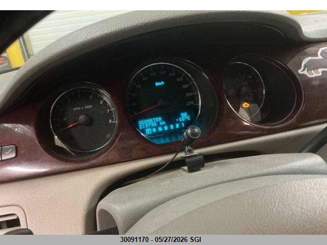 BUICK LUCERNE image 6