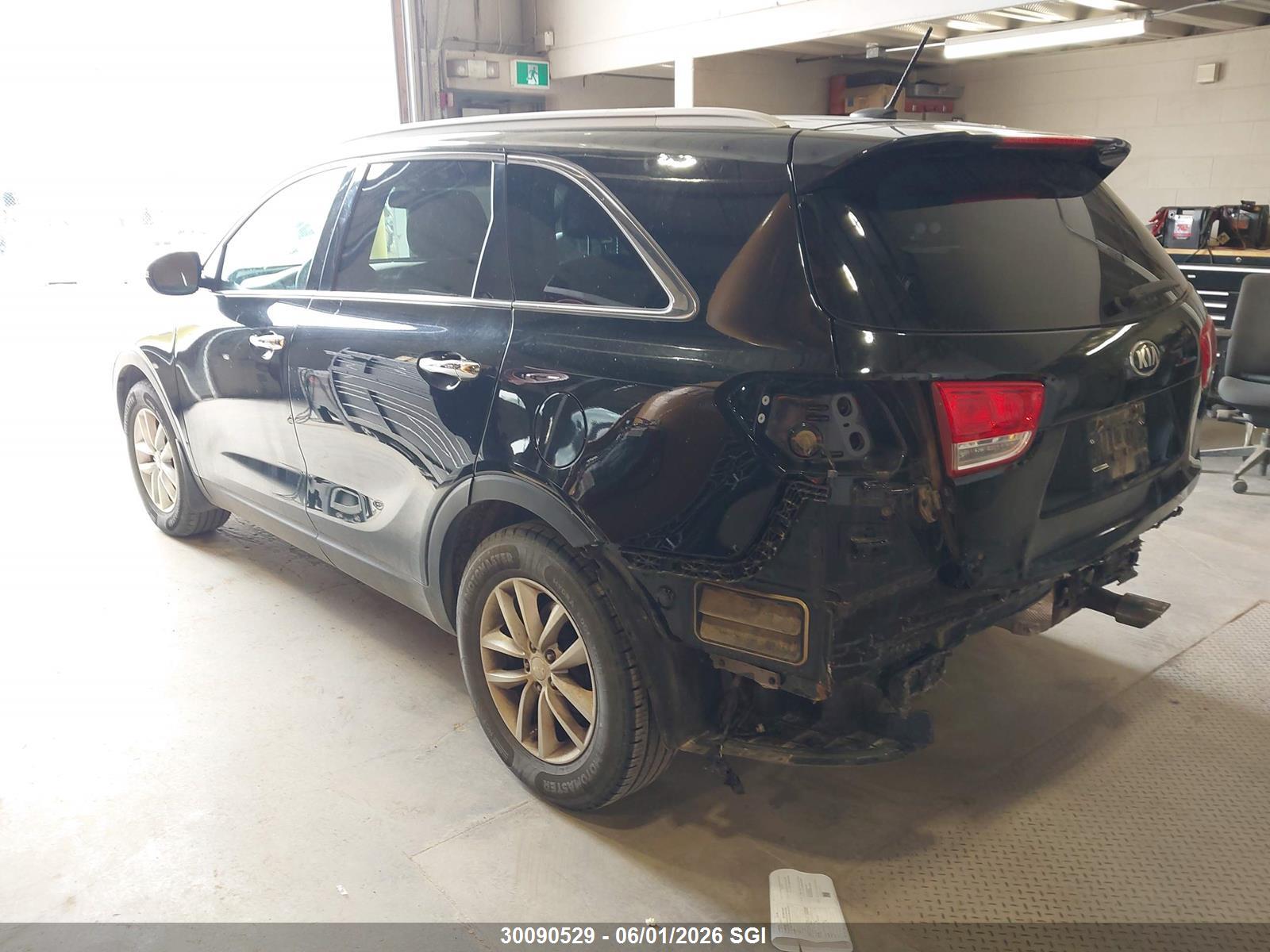 KIA SORENTO image 3