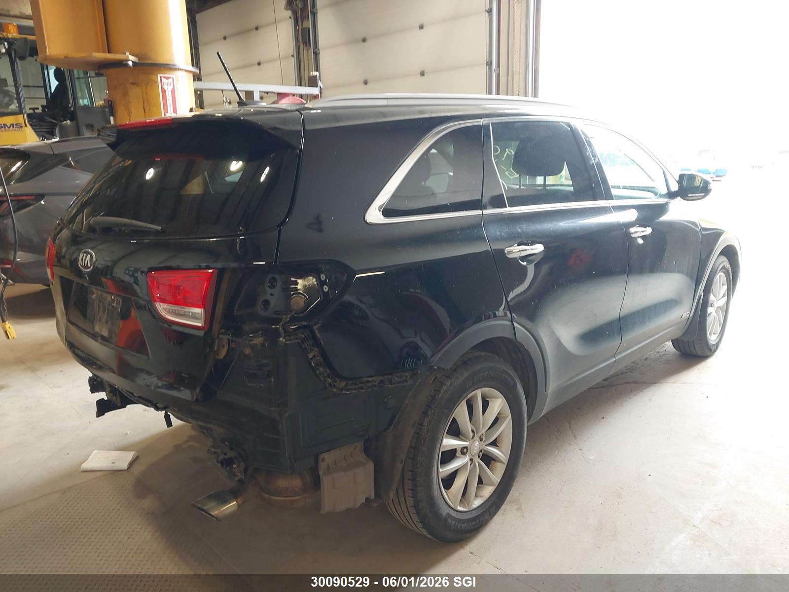 KIA SORENTO image 4