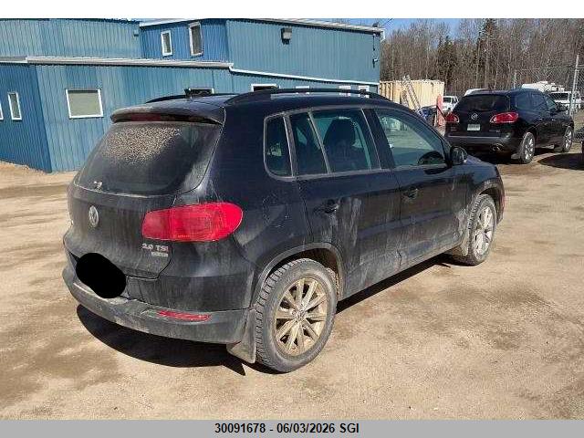 VOLKSWAGEN TIGUAN image 3